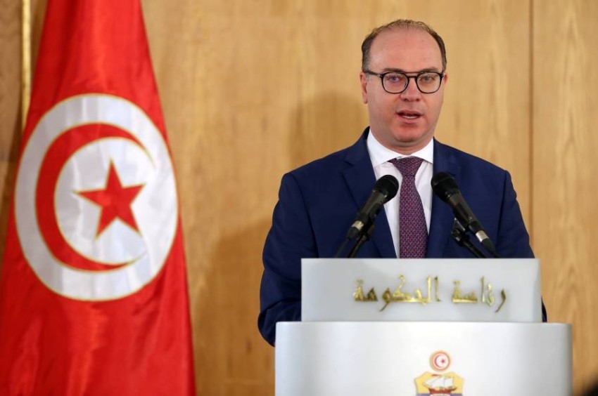 تونس.. رئيس الحكومة يستقيل من منصبه رسمياً