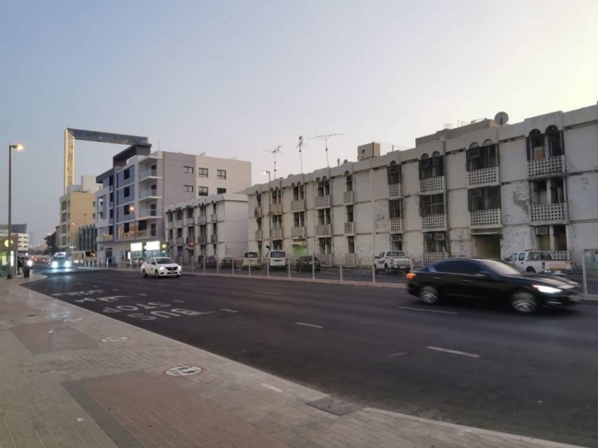 "الكرامة".. واحة سكنية وسوق شعبي في محيط " برواز دبي"