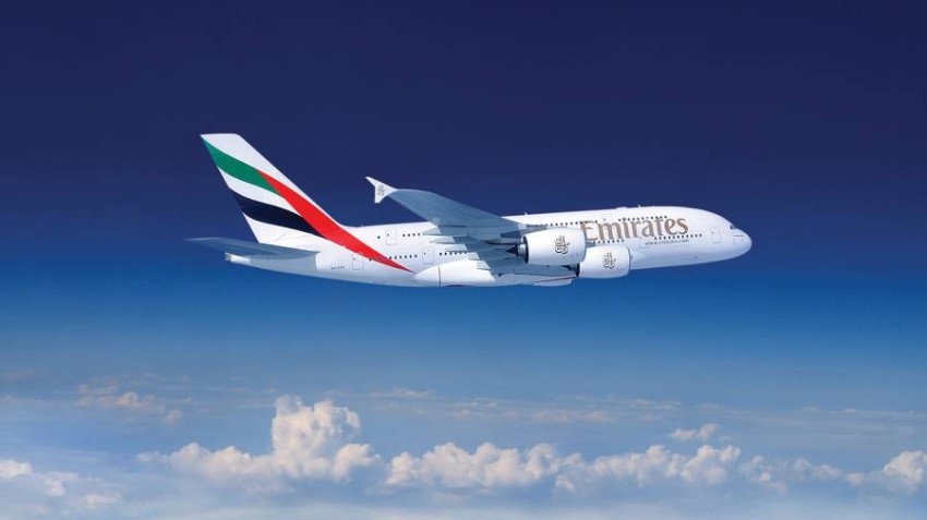 «طيران الإمارات».. أول ناقلة في العالم تغطي تكاليف «كوفيد-19» للمسافرين مجاناً