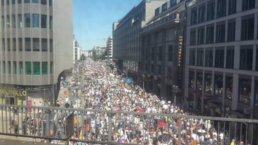 جدل في ألمانيا بعد مظاهرات مناهضة لإجراءات كورونا