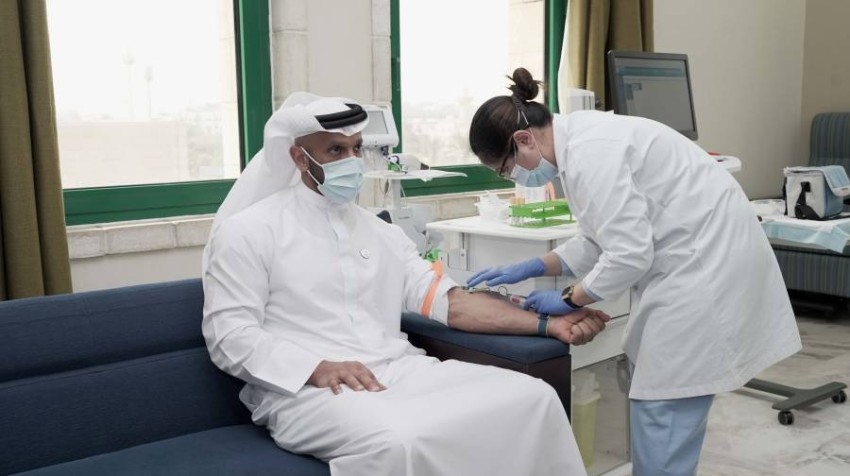مسؤولو الصحة في أبوظبي يتلقون الجرعة الثانية من لقاح «كوفيد-19» غير النشط