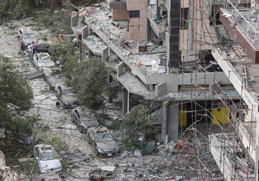 محافظ بيروت: خسائر الانفجار قد تصل إلى 15 مليار دولار