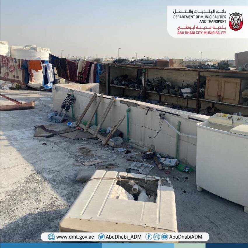 حملات تفتيش لأسطح مبانٍ ومركبات مهملة في «صناعية أبوظبي»