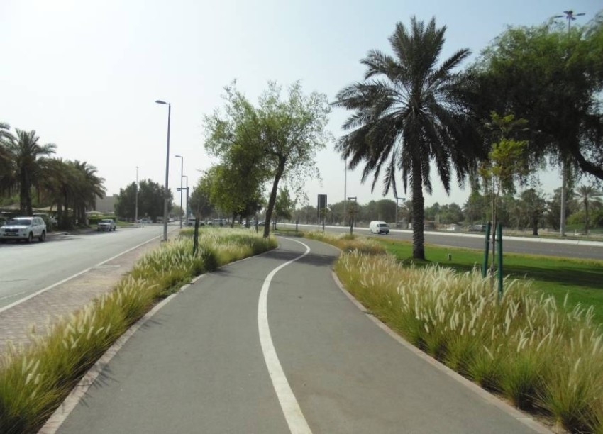 إنشاء وتطوير ممرات مشاة رياضية في جزيرة أبوظبي والبر الرئيسي