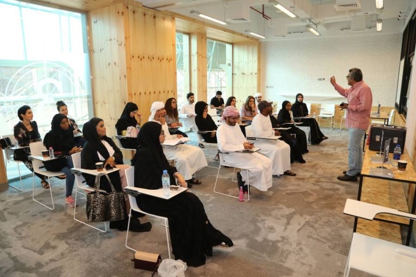 «دبي للثقافة» تعزز مهارات المواهب المسرحية والسينمائية ببرنامج تأهيلي افتراضي