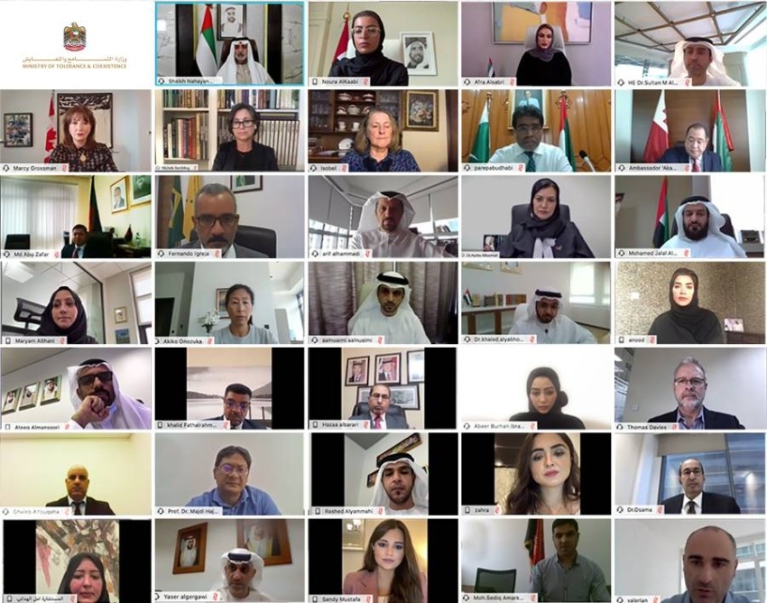 من أبوظبي إلى العالم..17 ألف عمل إبداعي  ينشر التسامح بمعرض «المحتوى المعرفي»