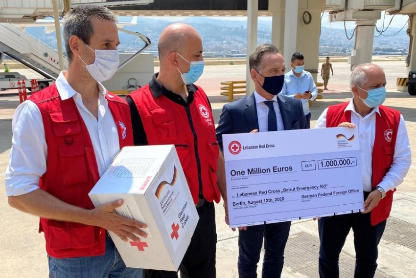 ماس يسلِّم الصليب الأحمر اللبناني شيكاً بمليون يورو ويُشدِّد على الإصلاح