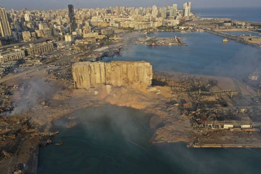 «فساد وفشل حكومي».. كيف يزيد انفجار بيروت ثراء النخب اللبنانية؟