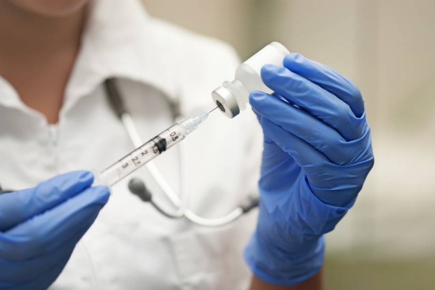 «أبوظبي للصحة العامة» لـ«الرؤية»: لقاح الإنفلونزا ضرورة للتركيز على (كوفيد-19)