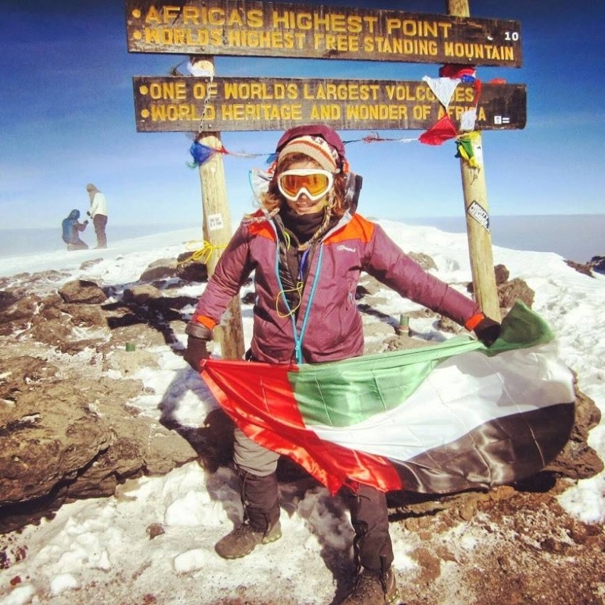 هنادي الهاشمي تتسلق جبل إفرست في 7 أيام «من البيت»