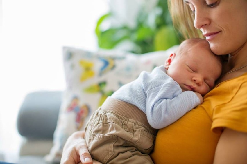 الرضاعة المتكررة قد تكون محيرة للمرأة حديثة العهد بالأمومة