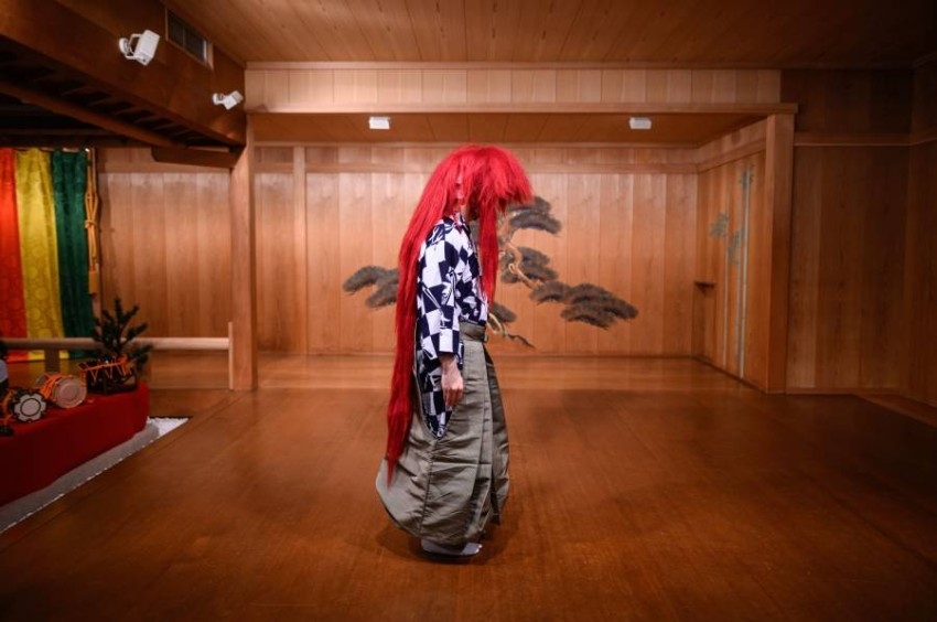 كورونا يضاعف آلام مسرح «نو» الياباني التقليدي
