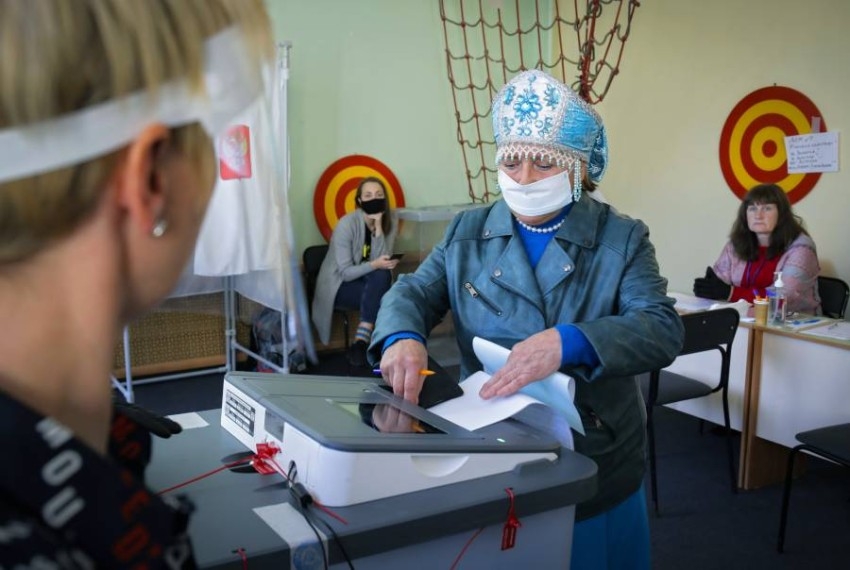 روسيا تنظم انتخابات إقليمية في أوج قضية نافالني