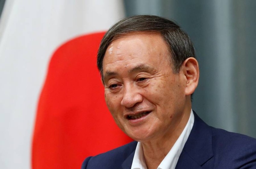 سوغا.. زعيم ياباني خسر «أحذيته» في السياسة