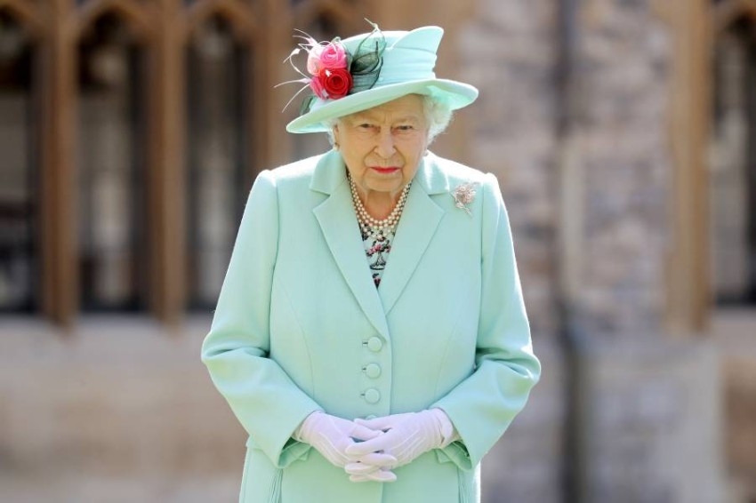 الملكة إليزابيث الثانية تفقد سيادتها على آخر ممالك «الكومنولث»
