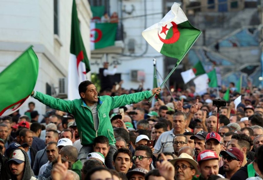 الجزائر تستعد للتصويت على دستور جديد والمعارضة تتجه للمقاطعة
