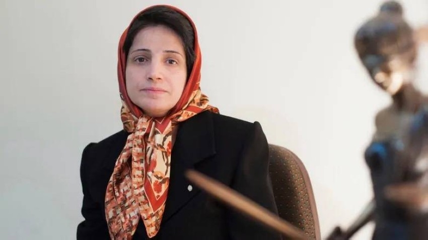 نقل محامية إيرانية مضربة عن الطعام من السجن إلى المستشفى