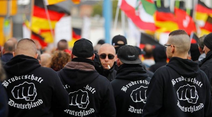 «التطرف اليميني» يطيح برئيس الاستخبارات العسكرية في ألمانيا