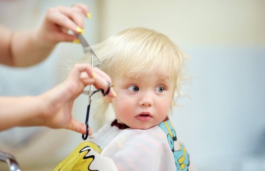 أسعار قص شعر الأطفال تصعق الآباء في ألمانيا