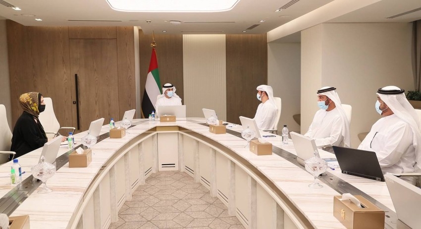 الفلاسي و«جمعية رواد الأعمال الإماراتيين» يبحثان احتياجات المشاريع الصغيرة
