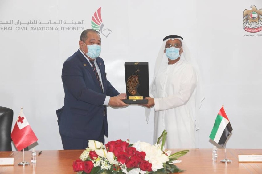 الإمارات وتونغا توقعان اتفاقية خدمات النقل الجوي