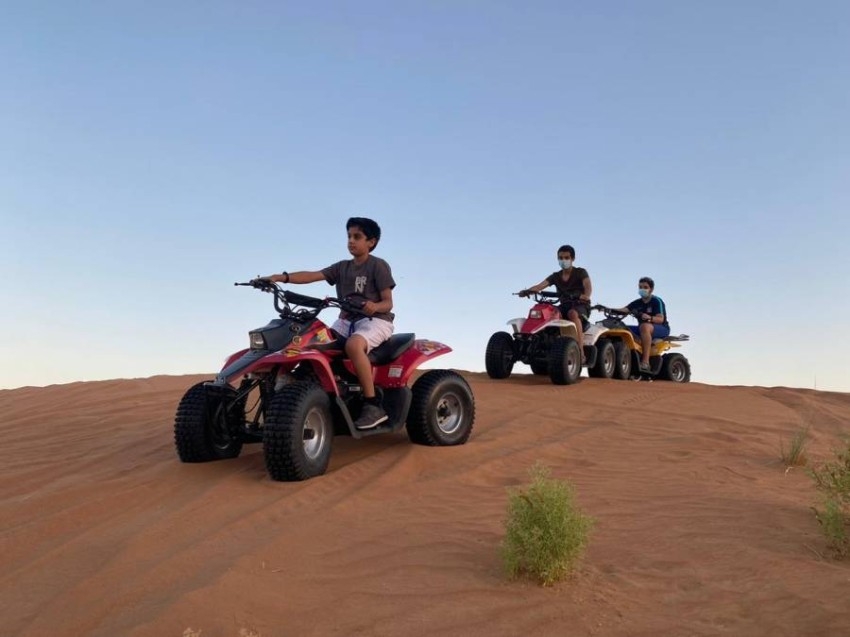 شرطة أبوظبي تدعو مستخدمي الدراجات النارية للالتزام بإجراءات السلامة في البر