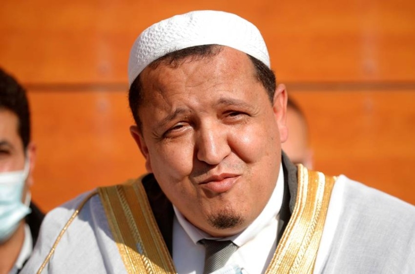 رئيس منتدى أئمة فرنسا لـ«الرؤية»: «الإسلام السياسي سرطان يلتهم الدين»