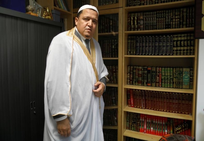 رئيس منتدى أئمة فرنسا لـ«الرؤية»: «الإسلام السياسي سرطان يلتهم الدين»
