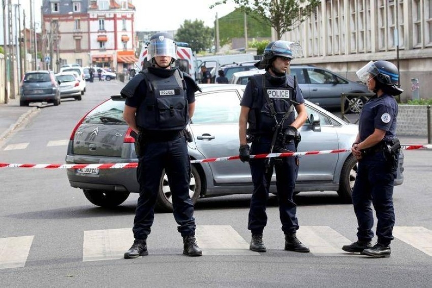 استنفار أمني في نيس الفرنسية: قتيلان وجرحى في هجوم طعن