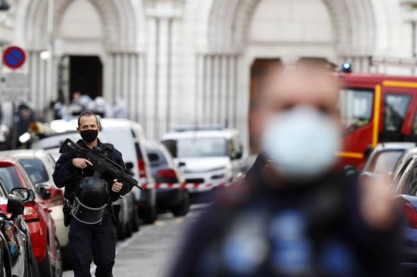 محاولة هجوم ثانٍ: الشرطة الفرنسية تقتل شخصاً هدد المارة بسلاح