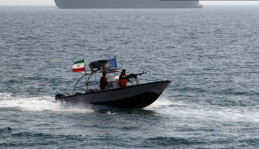 إيران تحتجز ناقلة نفط ترفع علم بنما وتعتقل أفراد طاقمها
