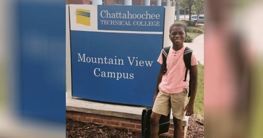 طفل يلتحق بجامعة جورجيا لدراسة الطيران