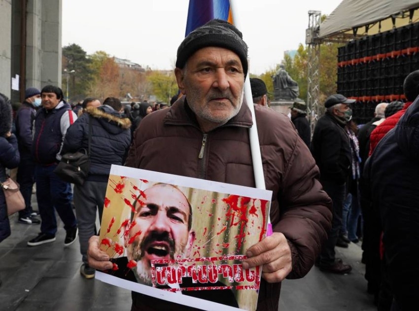 آلاف المتظاهرين في أرمينيا يطالبون مجدداً باستقالة باشينيان
