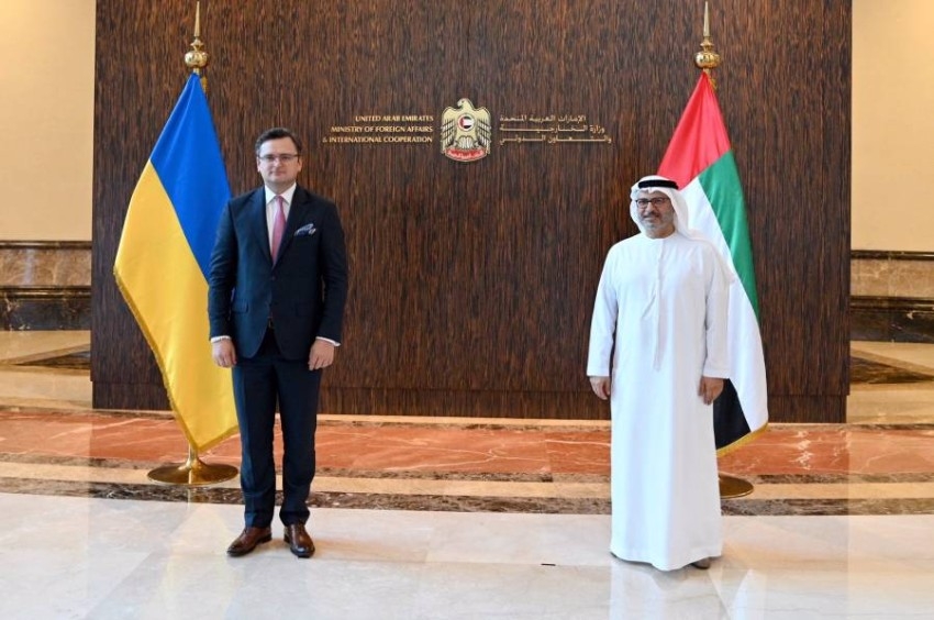 قرقاش يلتقي وزير الخارجية الأوكراني