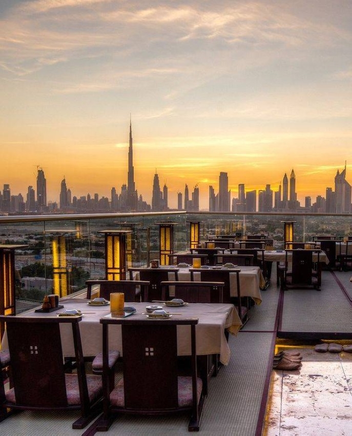 أشهر مطاعم ناطحات السحاب في دبي لمشهد يحبس الأنفاس