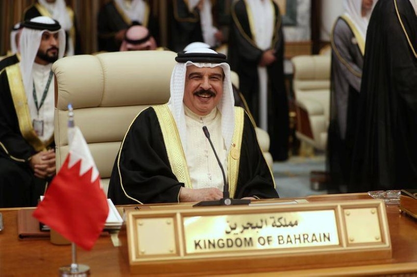 عاهل البحرين يشيد بقرارات وتوصيات القمة الخليجية
