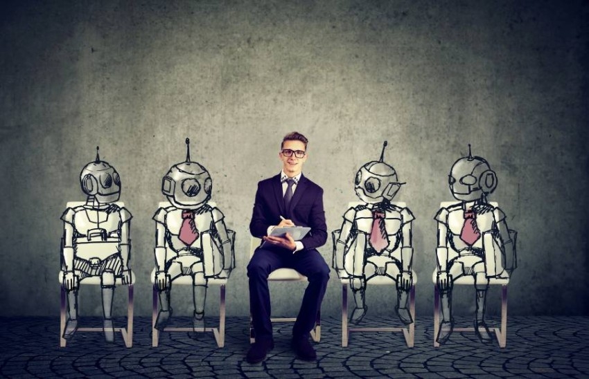 من يفوز بوظائف المستقبل.. الإنسان أم الآلة؟