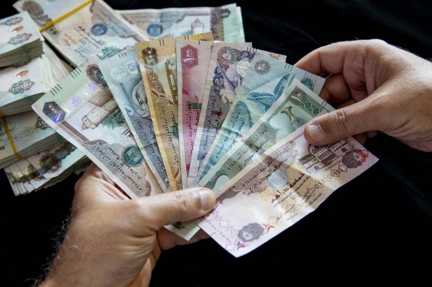 أسعار الدرهم الإماراتي أمام العملات الأجنبية والعربية اليوم