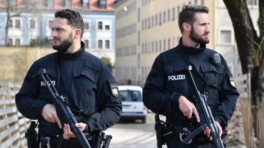 ألمانيا.. محاكمة رجل طاردته الشرطة 6 أيام في «الغابة السوداء»