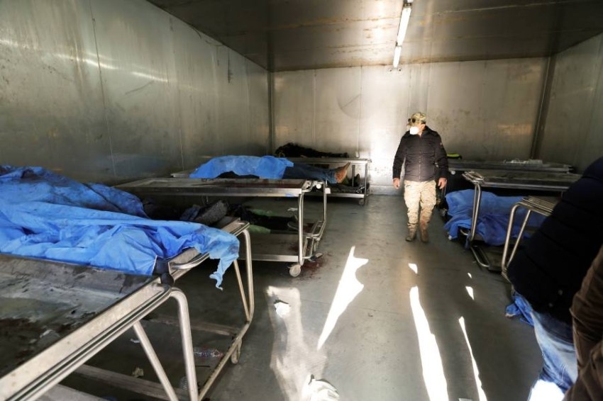 عراقيون يبحثون عن أقاربهم في مستشفيات بغداد.. ومخاوف من موجة عنف جديدة