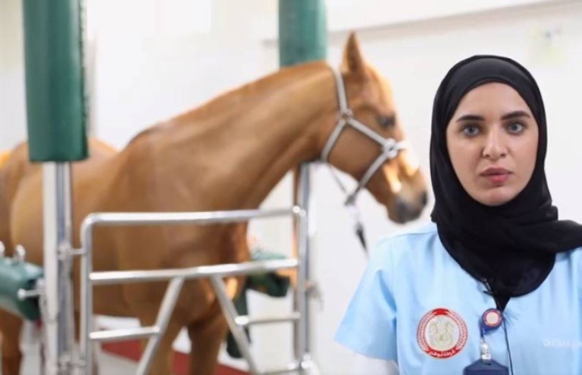 «فايزة فلكناز» أول طبيبة بيطرية في شرطة أبوظبي