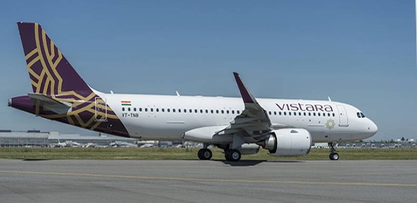 مطار الشارقة يستقبل أولى رحلات «فيستارا» الهندية
