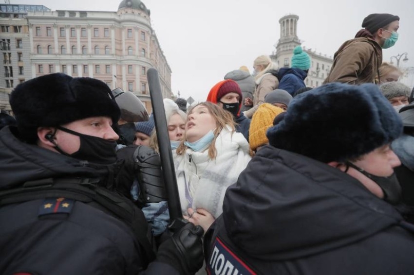 روسيا تحتج على دعم السفارة الأمريكية للمظاهرات