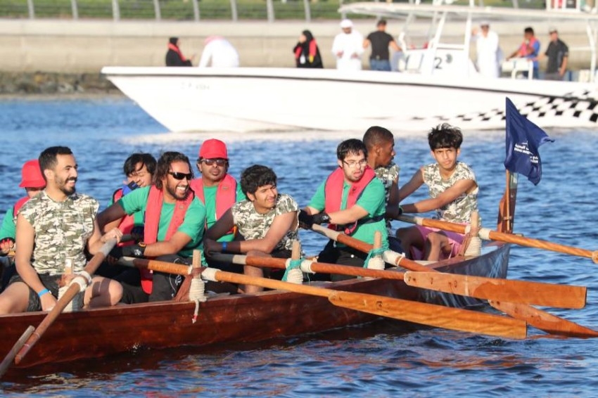 «دبي البحري» ينظم كرنفال قوارب «كاياك» لأصحاب الهمم للمرة الأولى