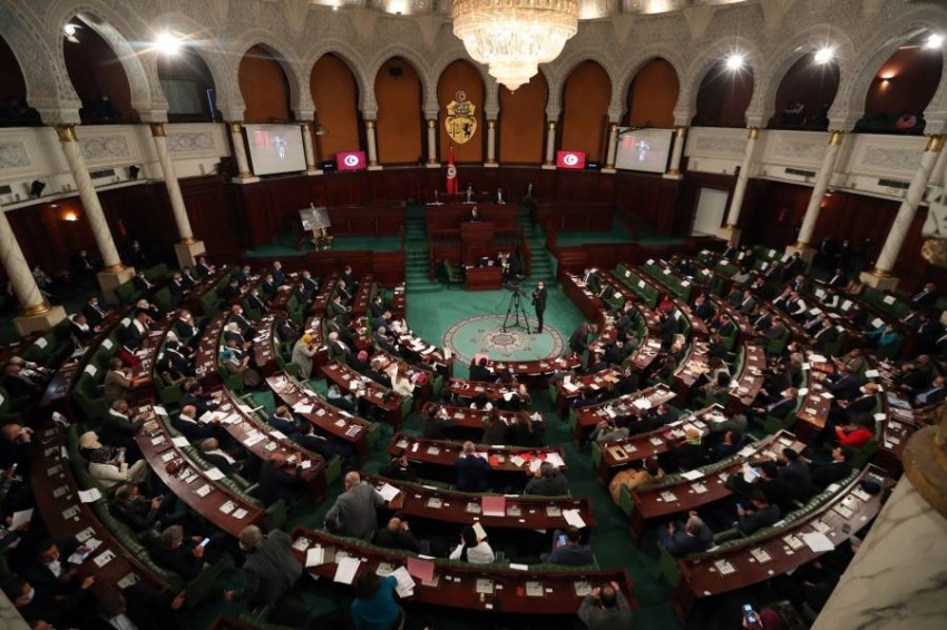 البرلمان التونسي يمنح الثقة للتعديل الحكومي الموسع