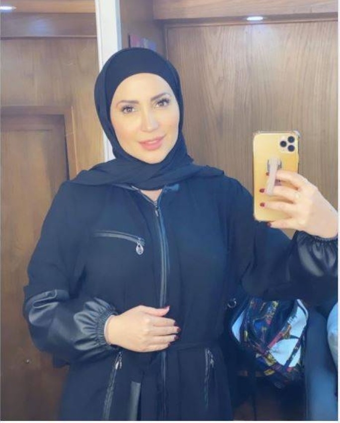 نسرين طافش تنشر صورتها بالحجاب.. والمتابعون: واصلي ارتداءه