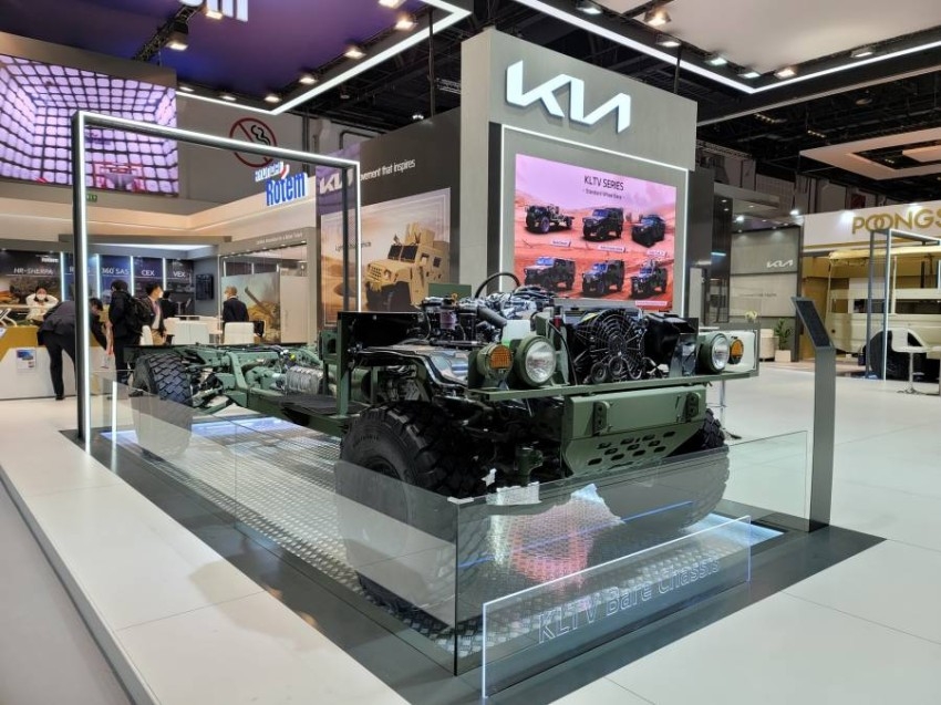 كيا موتورز تستعرض مركبات عسكرية في معرض IDEX