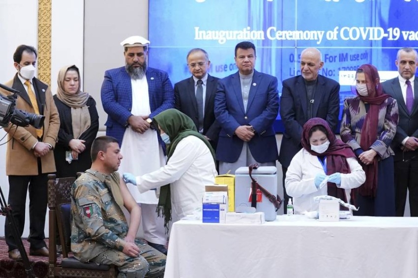 بدء حملة التطعيم ضد فيروس كورونا بأفغانستان