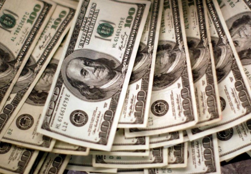 الدولار الأمريكي يرتفع مع ترقب شهادة رئيس «الفيدرالي»