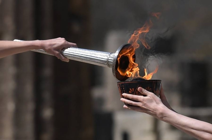 انطلاق جولة الشعلة الأوليمبية في مارس وسط إجراءات احترازية للتصدي لكورونا
